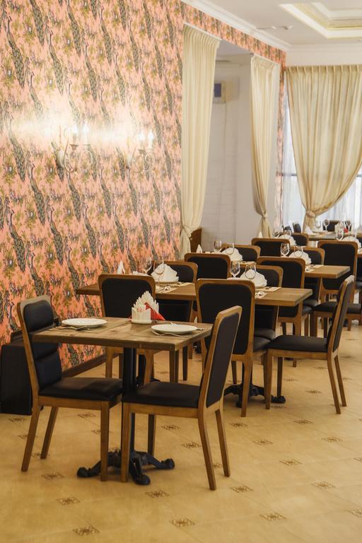 Promenade Park Hotel Shymkent Luaran gambar