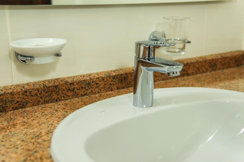 Promenade Park Hotel Shymkent Bilik gambar