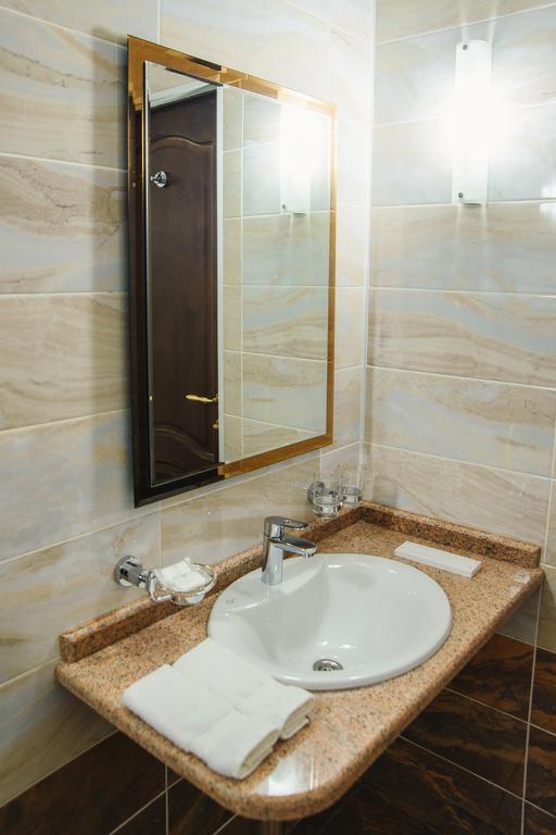 Promenade Park Hotel Shymkent Bilik gambar