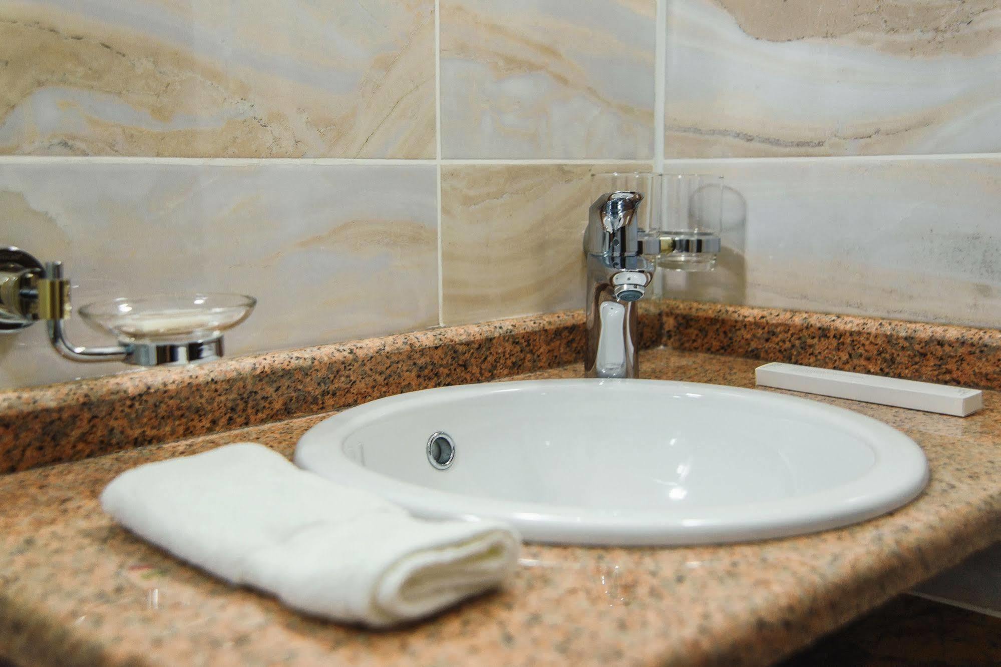Promenade Park Hotel Shymkent Luaran gambar