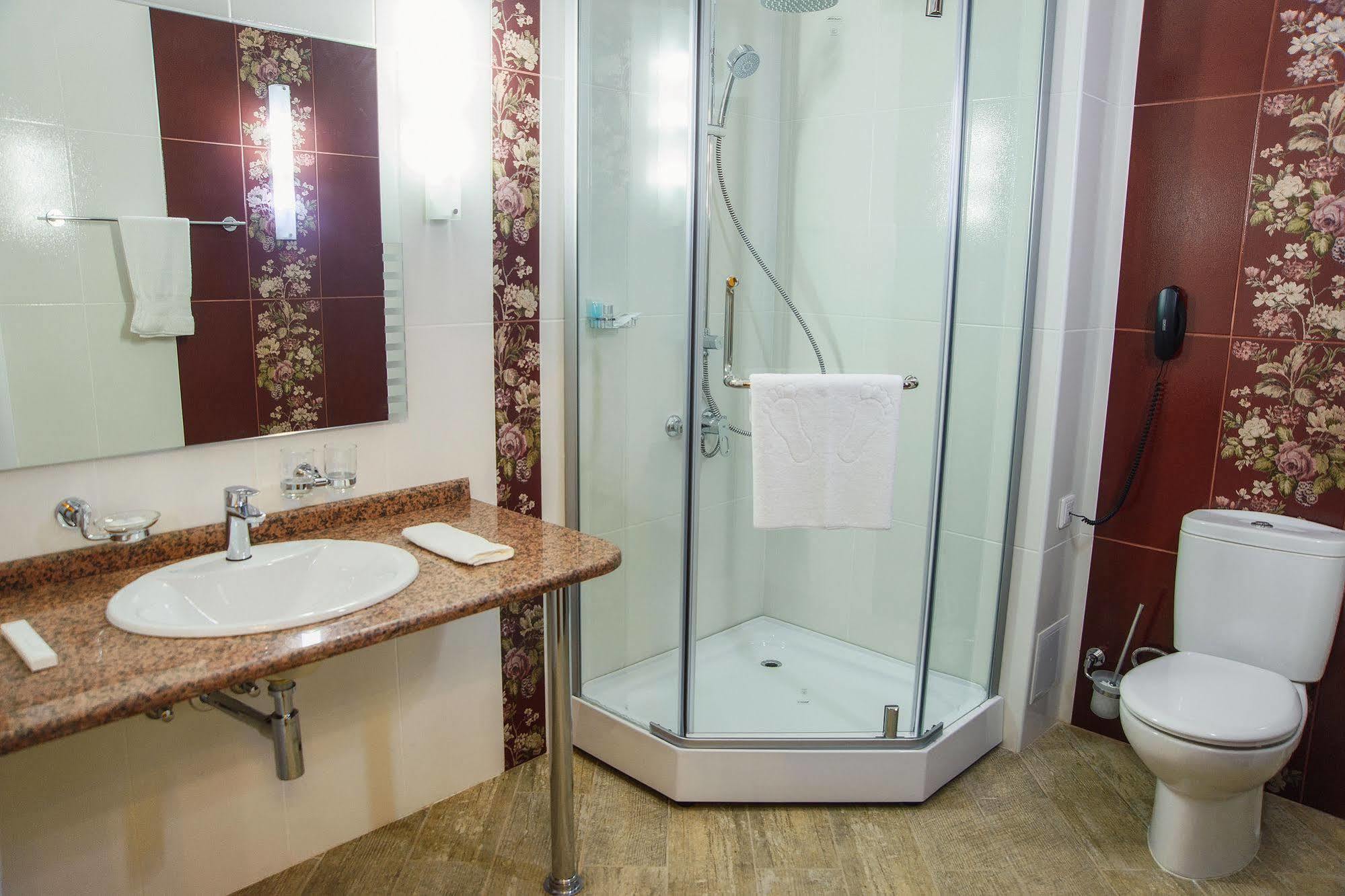 Promenade Park Hotel Shymkent Luaran gambar