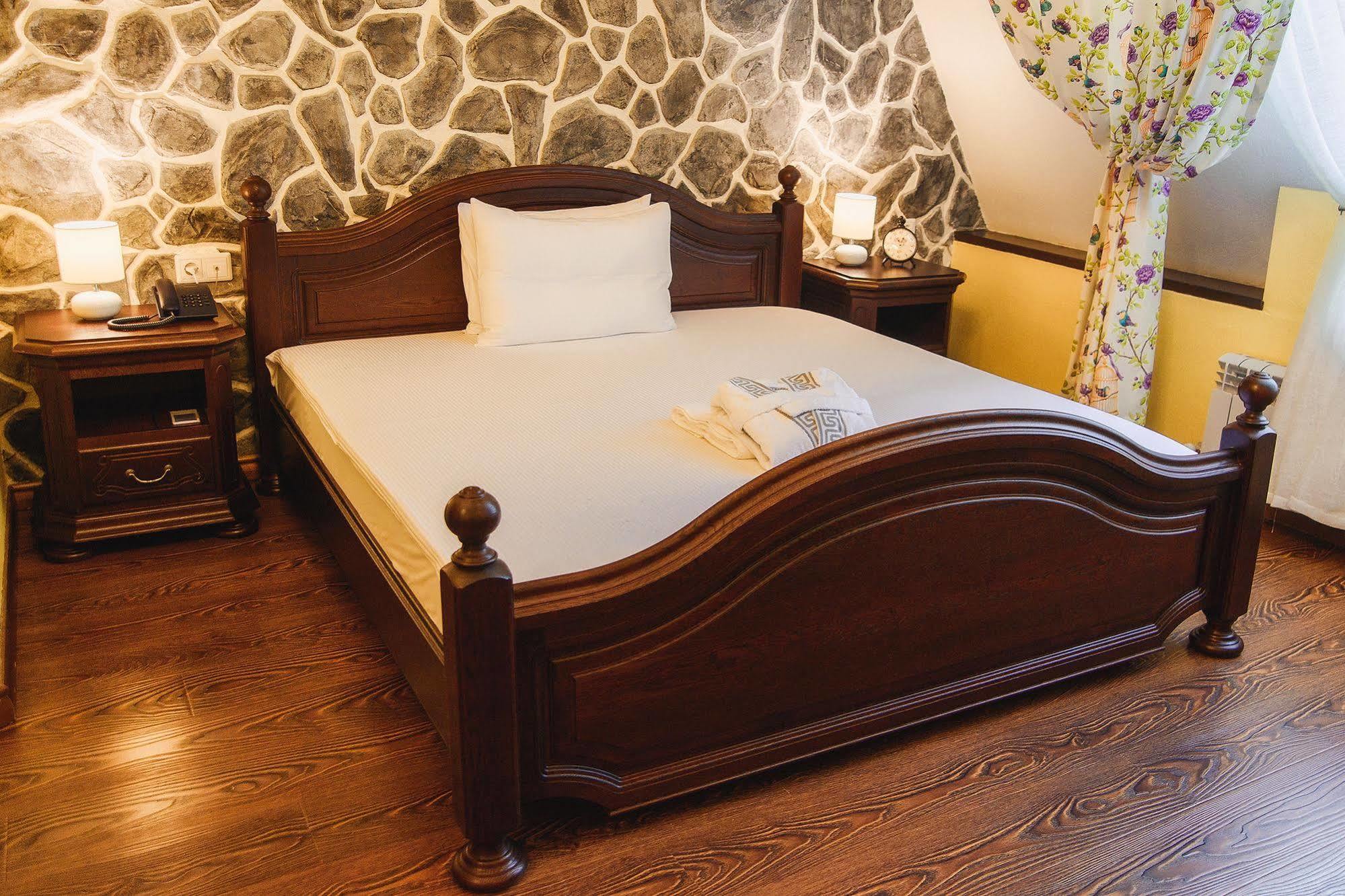 Promenade Park Hotel Shymkent Luaran gambar